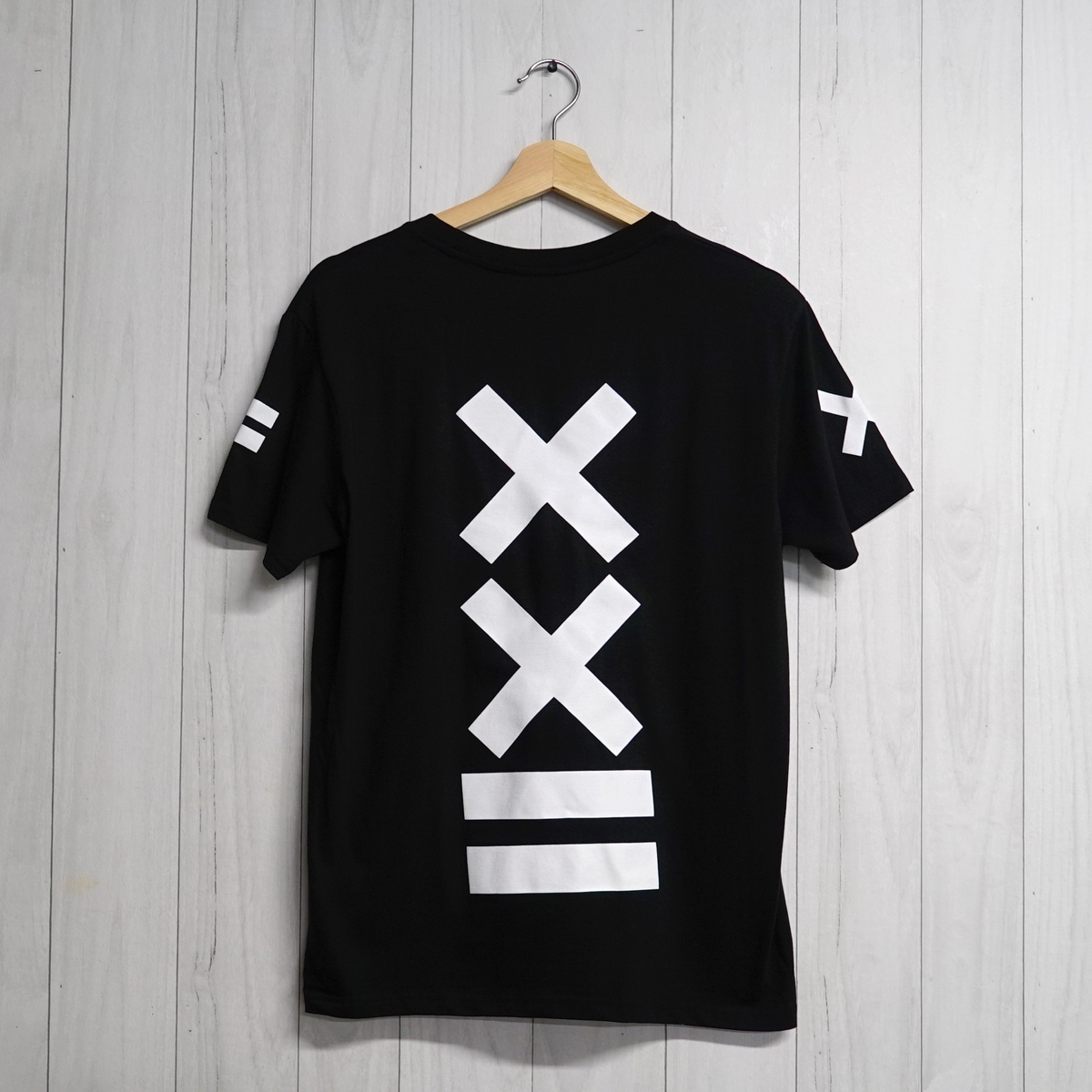 Urban Cross schwarzes Kurzarm-T-Shirt